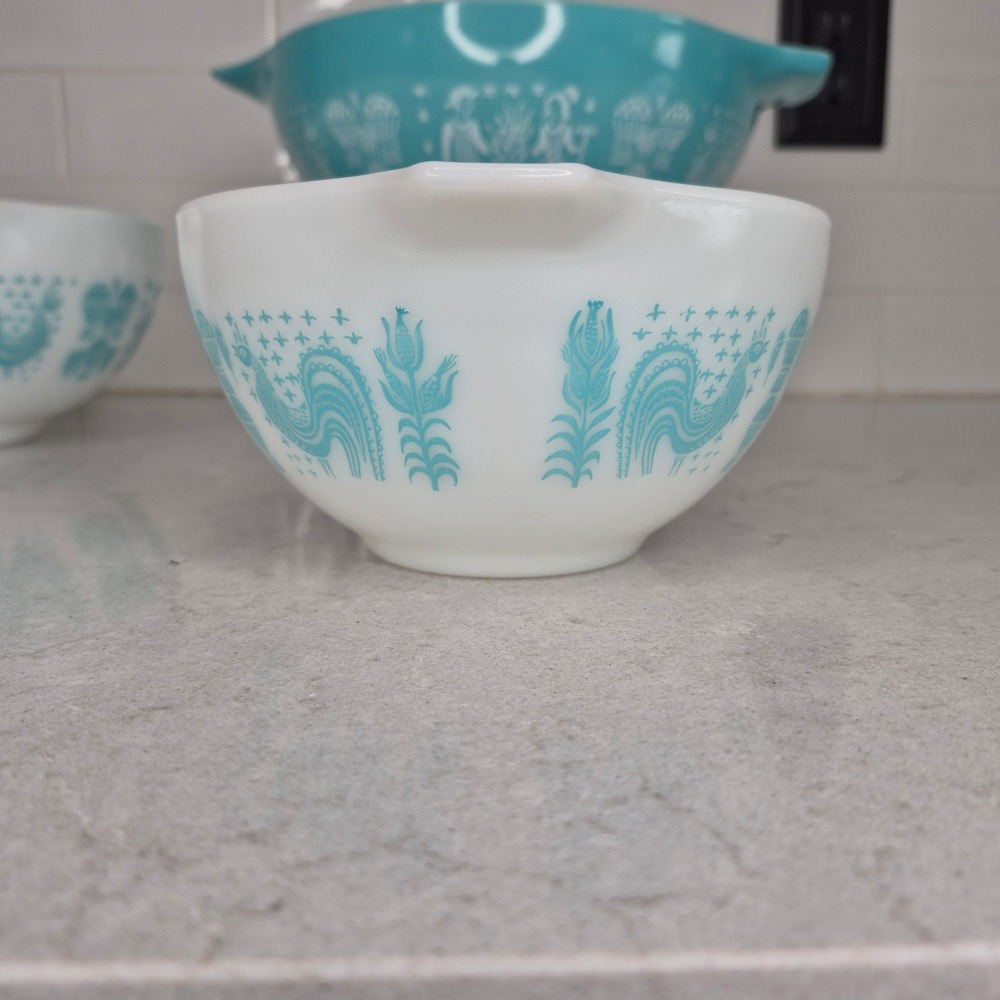 Pyrex Mixing Bowls Butterprint Amish 3 Piece Set Turquoise White - Picture 16 of 16